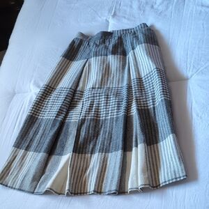 Jaclyn Smith Gray & White Plaid A-Line Midi Skirt